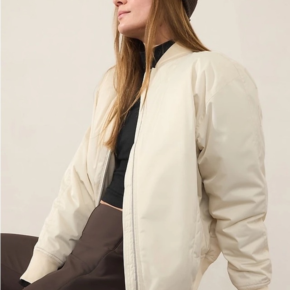 Athleta Sateen Bomber Puffer Jacket Cream Women Medium Tall Oversized Athleisure